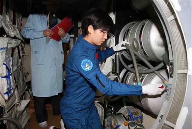 航天员刘洋 回到地面就“消失”？我国首位女航天员刘洋，生活幸福升级做妈妈