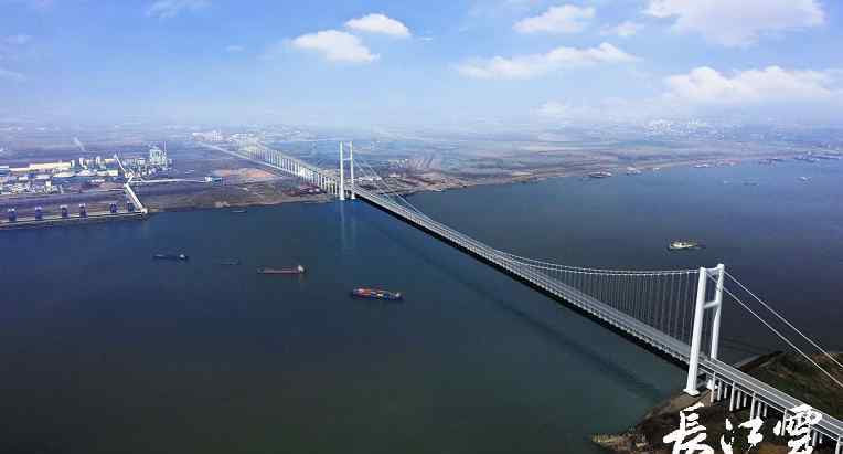 湖北黄冈长江大桥 总投资125.61亿元！黄冈这条长江大桥正式开工，建设工期四年半