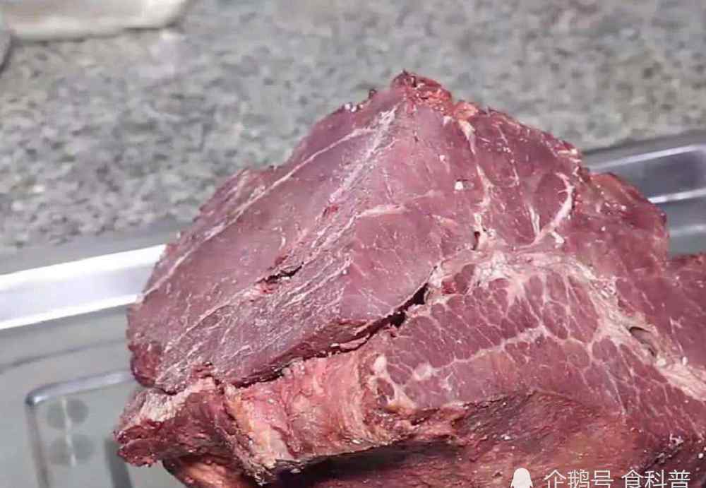 假牛肉 市场上的“假牛肉”是怎么做的？了解真相后，你还敢乱吃吗！