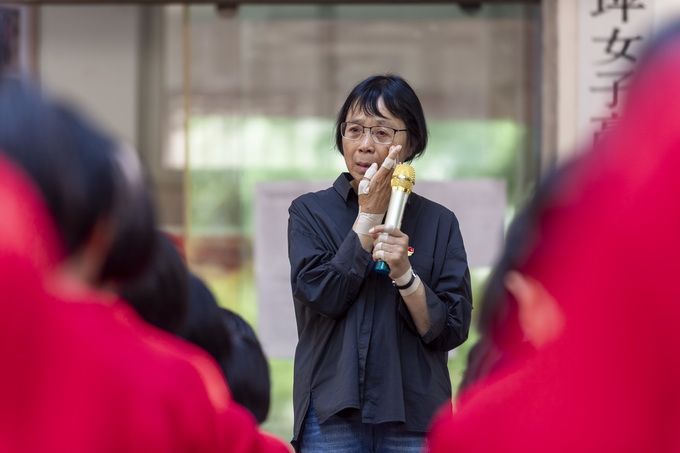 张桂梅在人民日报撰文 她曾看到山区女孩成才哭成泪人 网友：她改变了无数女孩