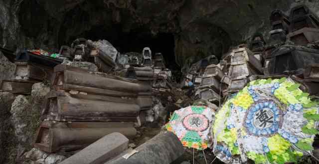 刘朝 贵州守棺人刘朝先：白天工地搬砖，晚上拿300月薪守护567具棺材