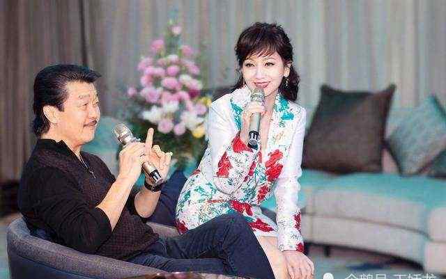 黄光宏 黄锦燊谈与赵雅芝婚姻，执子之手与子偕老的爱情传奇！