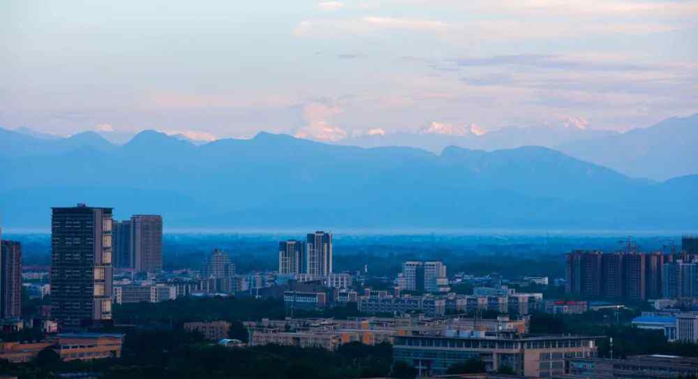 江滩公园 江滩公园：场景营城生态价值转化的“成都方案”
