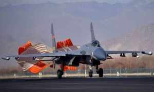 中国空军 外媒：中国歼11BG已批量生产 机头有明显变化