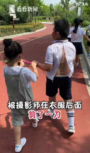 校服被剪了 一张毕业照激励小胖墩两个月减30斤 网友：自愧不如！