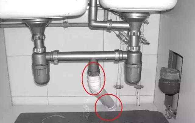 下水道反味儿的解决办法 厨房下水道反味原来还可以这样处理！