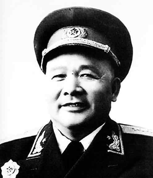 徐海东大将 徐海东已经15年没有参战，为何被授予第二大将，伟人：他有大功