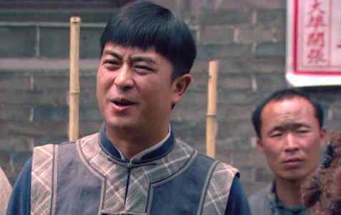 郭玉娴 云飞丝路天何天宝和花巧云什么关系 何天宝喜欢花巧云吗