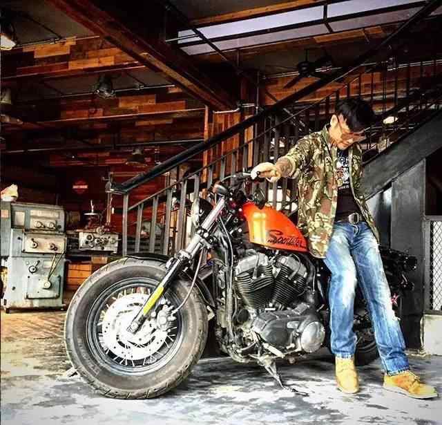 高山隆 这个男人在长沙“卖银”15年