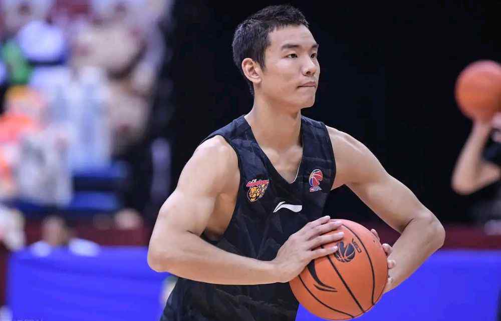 苏伟在哪里 广东胜广厦迎连胜，青年队球霸刘权标去哪儿？为什么没看他上场？
