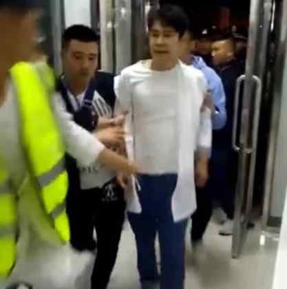 网曝小沈阳吸毒 小沈阳吸毒抓捕是真的吗 沈春阳无奈发文辟谣是在躲粉丝