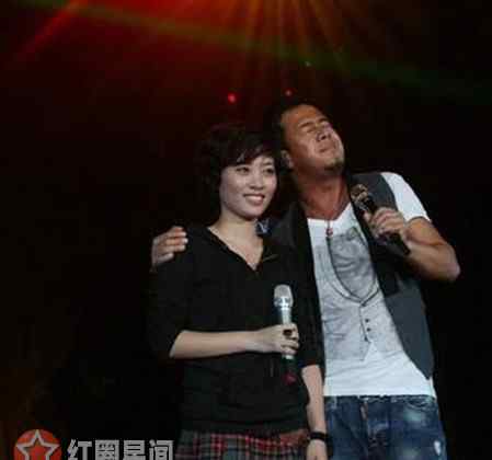 杨坤的老婆个人资料 杨坤老婆白雪个人资料 杨坤为什么不结婚呢