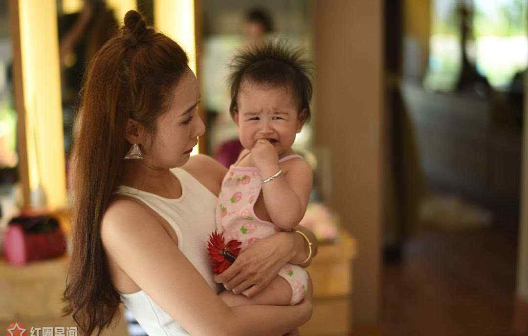 包文婧家 深扒包文婧生的是什么病啊 包文婧家庭条件父母是干什么的