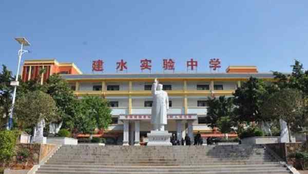 云南红河州蒙自一中 云南红河州最好的5所高中，考上市一中基本定下本科，你知道几所