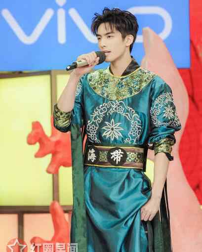 宋威龙快乐大本营 快乐大本营宋威龙唱的什么歌 宋威龙大连陈奕迅什么梗