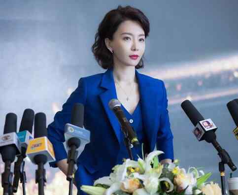 完美关系跑车 完美关系斯黛拉砸车是第几集 斯黛拉为什么要这么做文章配图