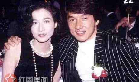 成龙吴绮莉 成龙为什么抛弃吴绮莉不认小龙女 吴绮莉过去表现劣迹斑斑
