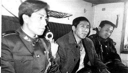 中俄铁路大劫案 1993年中俄列车大劫案：歹徒疯狂作案6天，3名女乘客含泪说出真相