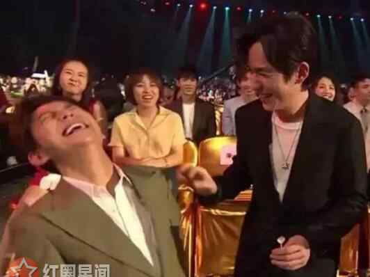 朱一龙幻乐之城 幻乐之城朱一龙哪一期 最佳观众居老师被何炅点名了