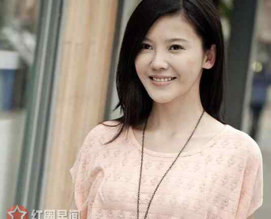 杨子的爷爷 杨子姗父母是聋哑人真的吗 杨子姗父母为何不参加她的婚礼