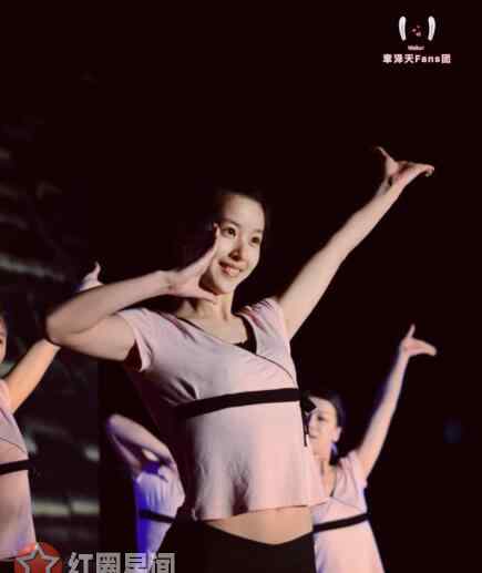 章则天 为什么章泽天在清华没人鸟她 奶茶妹妹跳舞身姿优美仙气十足