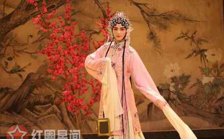沈星移拒绝周莹原因 那年花开月正圆沈星移唱戏表白周莹 周莹流泪拒绝沈星移