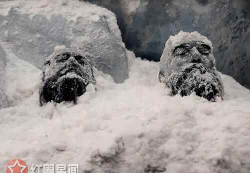极地恶灵 极地恶灵根据什么改编的 怪物到底长什么样子
