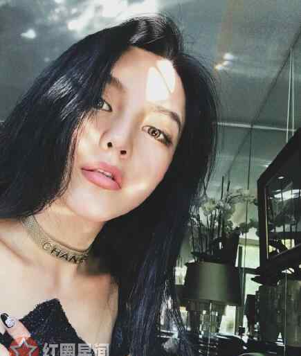 周扬青整容 周扬青家境显赫惊人众人 周扬青回应整容现在美就好