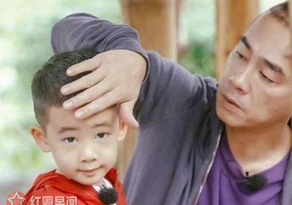 jasper什么意思中文 Jasper的中文名叫什么 Jasper是在内地上的小学吗