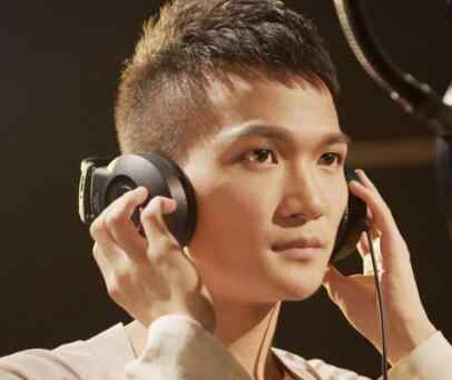 周深为什么是女声 周深的声音是怎么回事 为什么他唱歌是女声