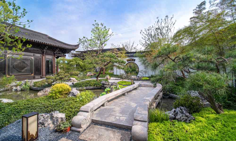 绿地云天坊商铺怎么样 天哪！这个不惜工本的项目又要来了
