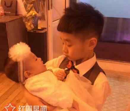 唐功红现在做什么工作 退役后杨威现在做什么工作 杨威晒儿女近照引发网友不满