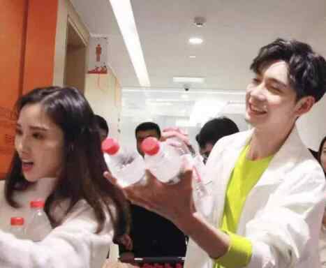 是么 陈星旭彭小苒在一起了吗 两个人现实中是什么关系