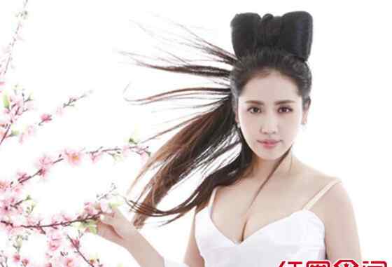 戴予桐 戴予桐床戏胸围电影 双乳呼之欲出