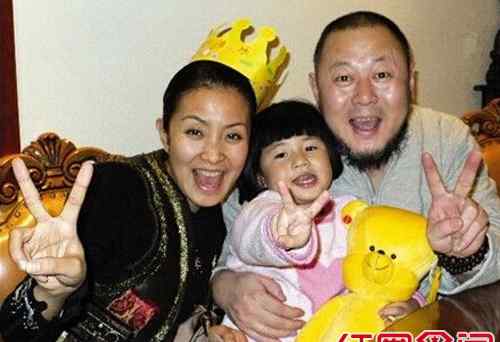 火风的老婆 火风现任老婆姜华个人资料 与前妻仲小萍离婚原因及其照片曝光