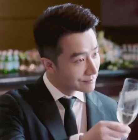 江达琳和卫哲 完美关系江达琳喜欢谁 和卫哲并肩作战两人在一起了吗