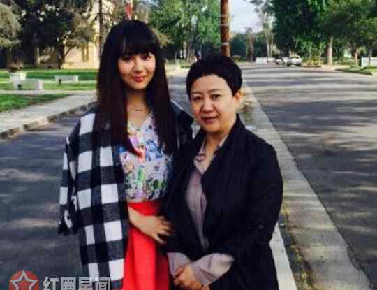 干杨紫 杨紫在家是独生女吗 杨紫爸爸是做什么家庭背景揭秘