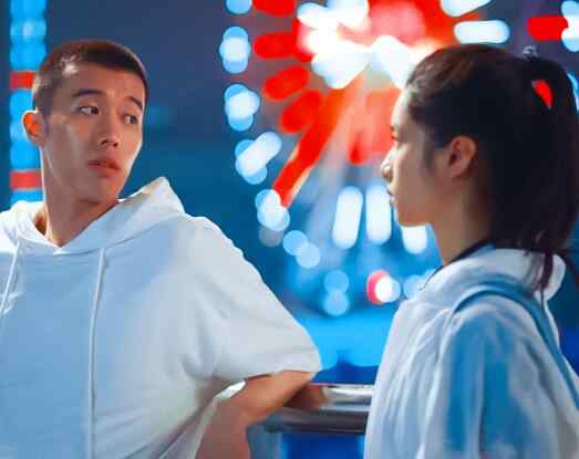小邱最后和谁在一起 李安然刘闻钦在一起了吗 两人最终分手充满遗憾