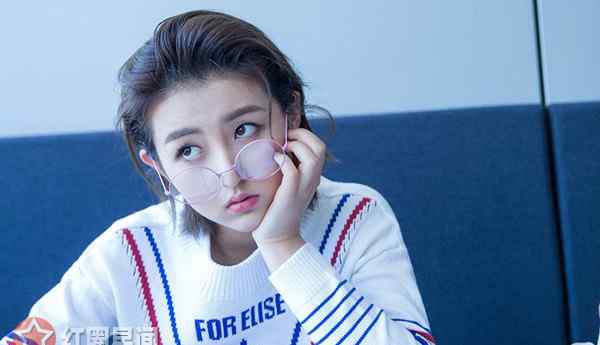 张子枫王俊凯私下关系 王源看张子枫眼神微妙 王源和张子枫什么关系