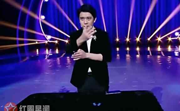 李泽邦 超凡魔术师李泽邦魔术揭秘 学霸李泽邦多大女友是谁