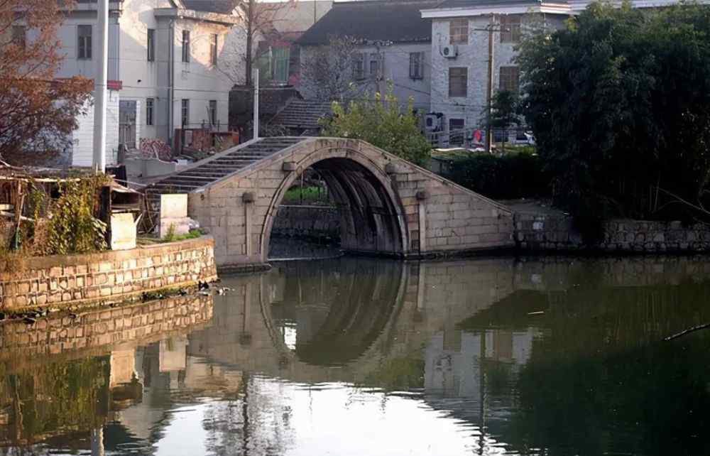 青龙塔 寻镇上海青浦｜白鹤古镇，桥连南北街巷，寺伴青龙塔影
