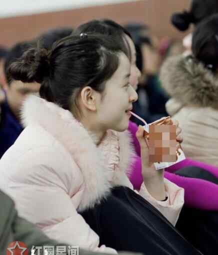 章则天 为什么章泽天在清华没人鸟她 奶茶妹妹跳舞身姿优美仙气十足
