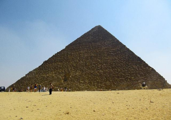 埃及胡夫金字塔，无法解开的千古之谜