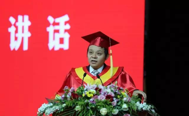 研究生毕业典礼 | 三个“不”，聂宏校长这样和毕业生们说……