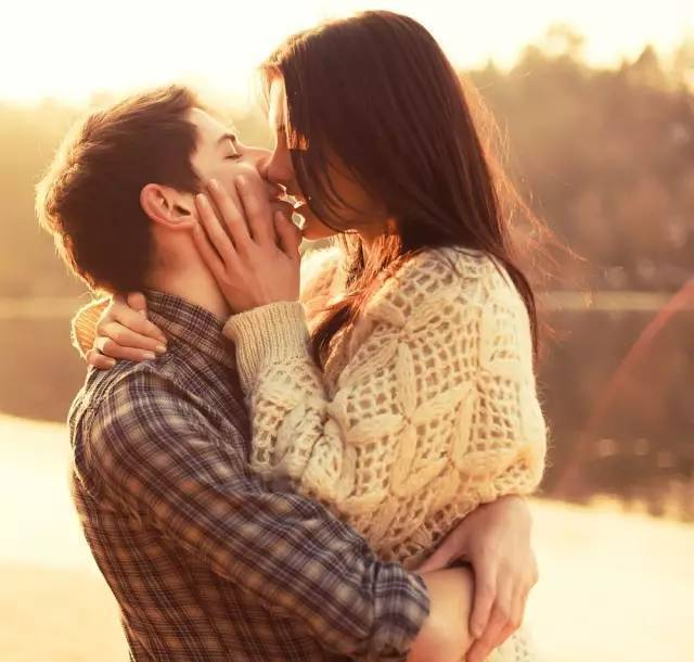 Kiss Day：今天，用亲吻说爱你！