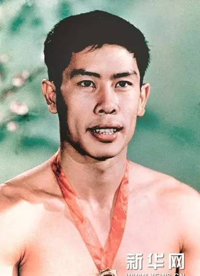 【你不知道的中国游泳历史】首个世界纪录