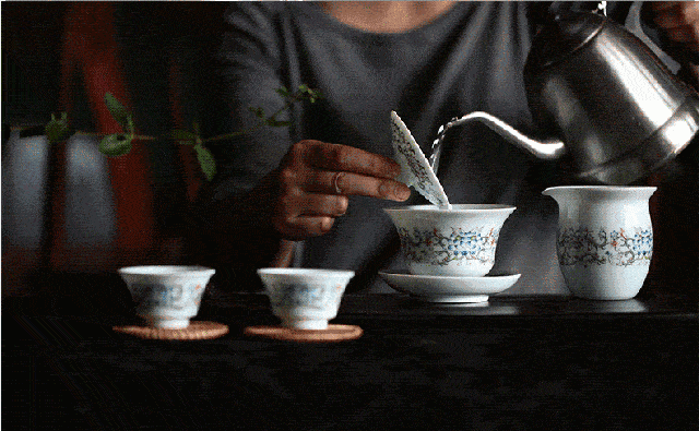 隔夜茶是指多少小时以后的茶？还能喝吗？