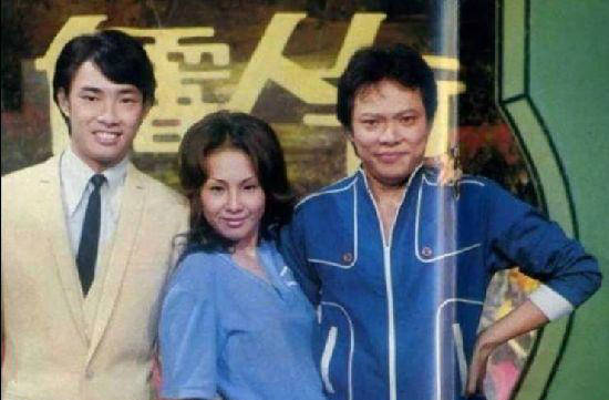 费玉清暴瘦画面曝光 费玉清张菲是亲兄弟吗为什么不同姓