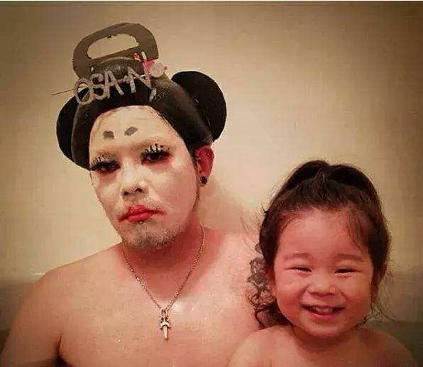 刚力彩芽自曝25岁还跟爸爸一起泡澡！emmmm，不尴尬吗？