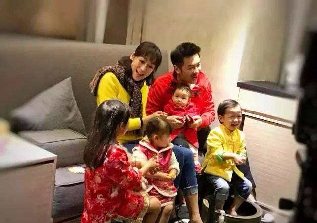 陈浩民解释为什么会让老婆5年生4胎，原因听着让人有些心疼！